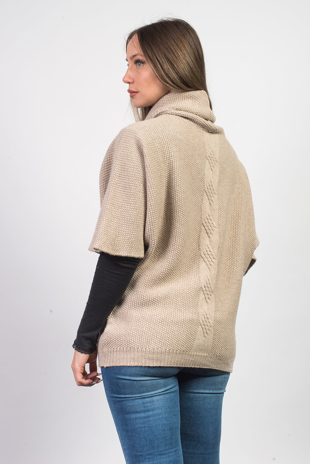 Women's cable-knit cashmere blend sweater, colour Beige, view 3 | Dalle Piane Cashmere
