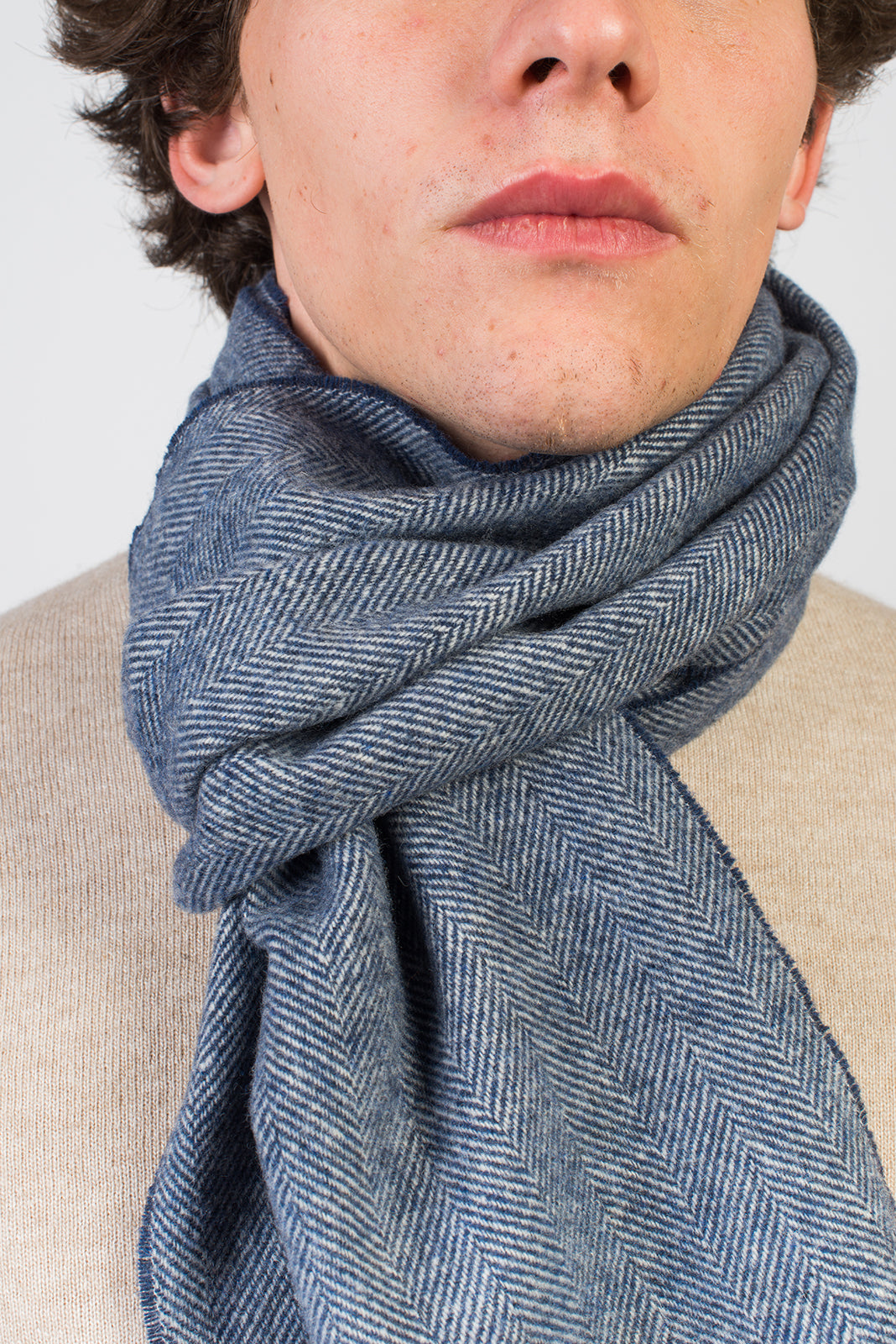 Herringbone wool and cashmere scarf, colour Blue, view 4 | Dalle Piane Cashmere