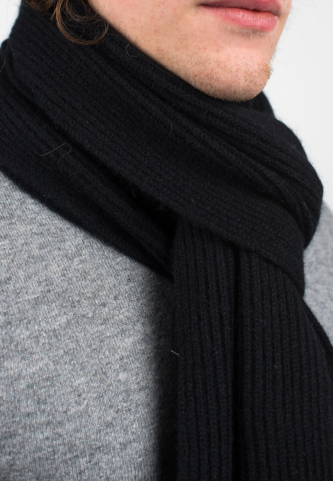 Men's fisherman's rib 100% cashmere scarf, colour Black, view 3 | Dalle Piane Cashmere