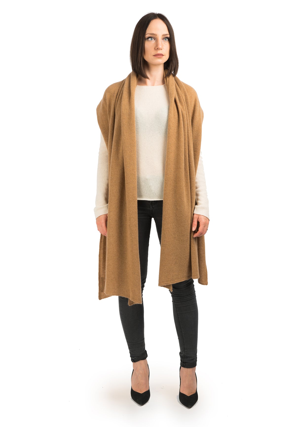 Women's 100% cashmere wrap, colour Camel, view 2 | Dalle Piane Cashmere