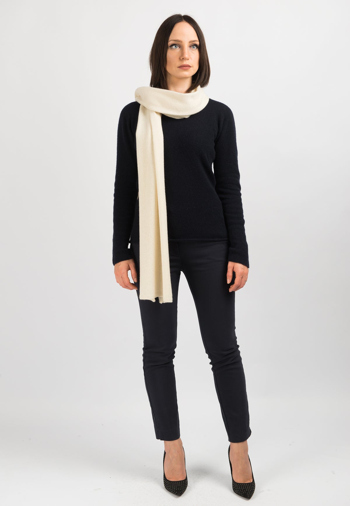 Women's wide 100% cashmere scarf, colour Cream, view 2 | Dalle Piane Cashmere