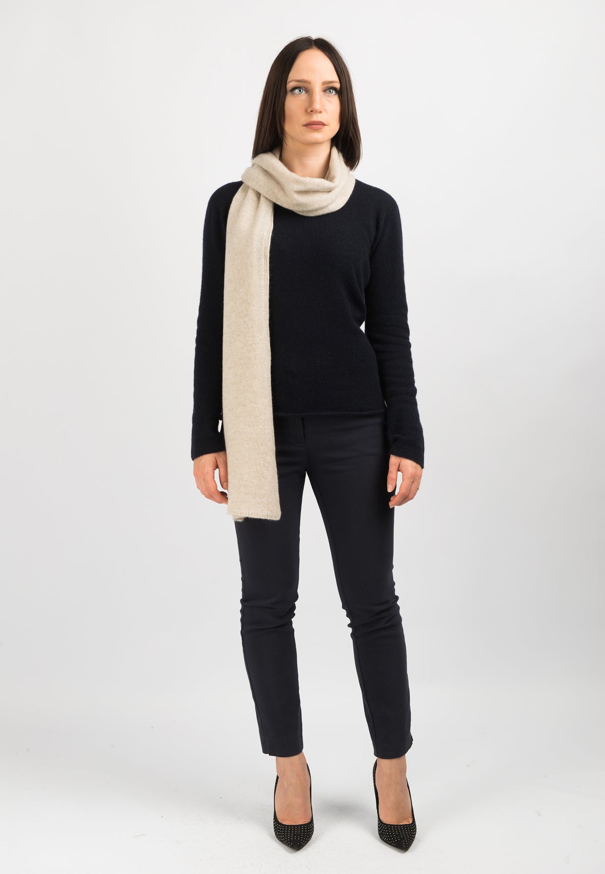 Women's wide 100% cashmere scarf, colour Beige, view 3 | Dalle Piane Cashmere