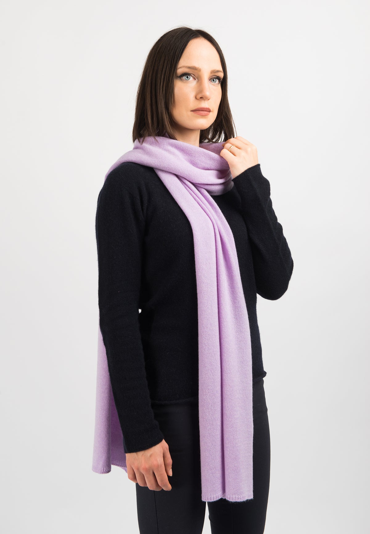Women's wide 100% cashmere scarf, colour Lilac, view 2 | Dalle Piane Cashmere