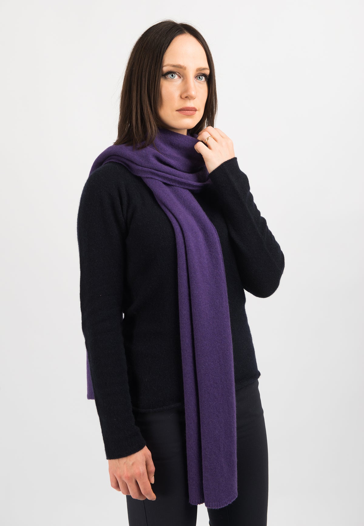 Women's wide 100% cashmere scarf, colour Camel, view 3 | Dalle Piane Cashmere