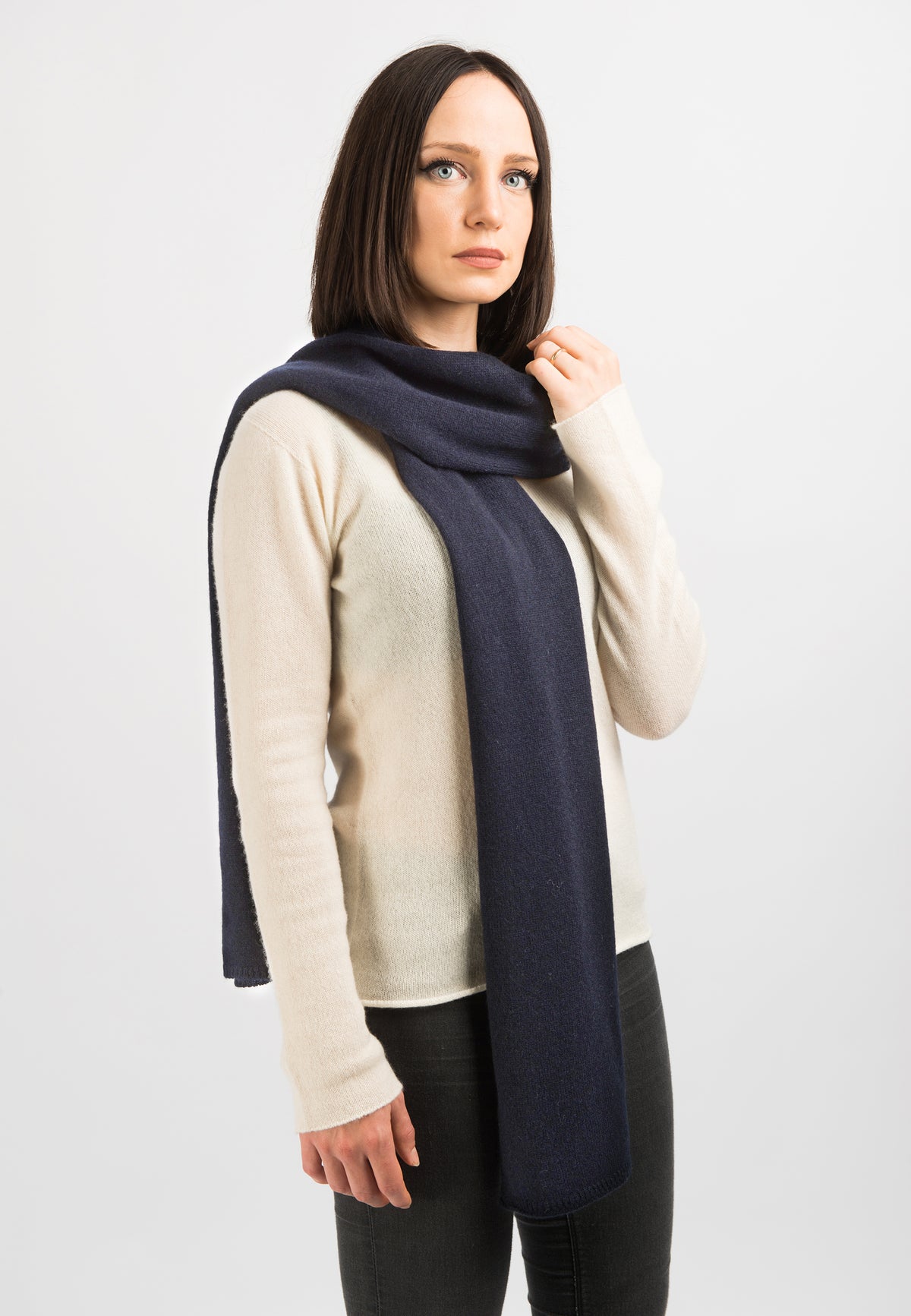Women's wide 100% cashmere scarf, colour Blue, view 3 | Dalle Piane Cashmere