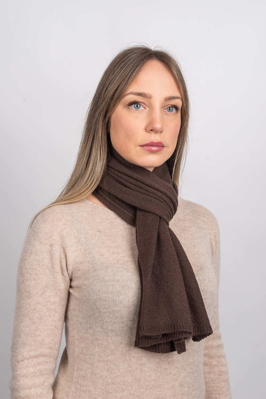 Unisex 100% cashmere scarf, colour Brown, view 2 | Dalle Piane Cashmere