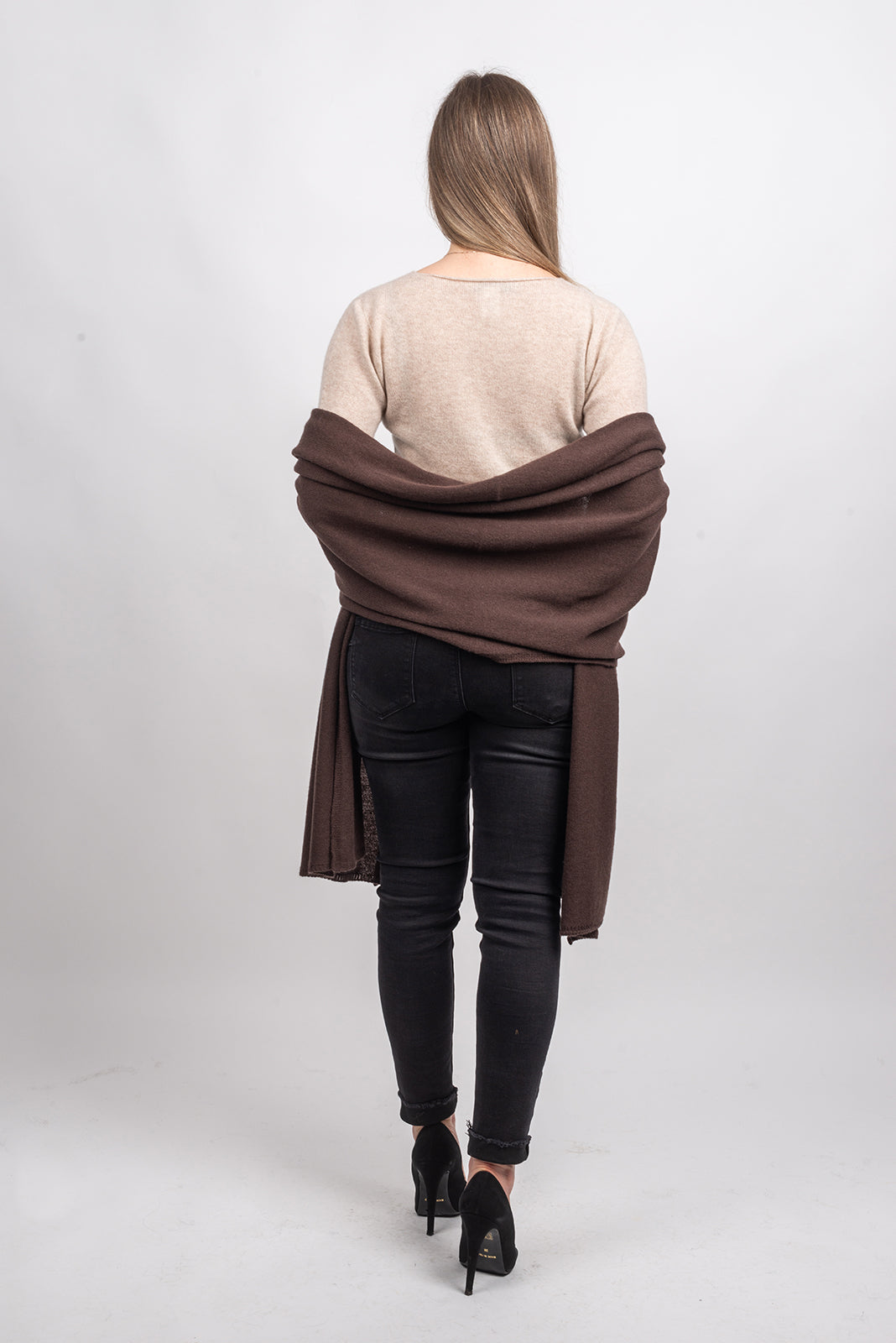 Women's 100% cashmere wrap, colour Brown, view 3 | Dalle Piane Cashmere