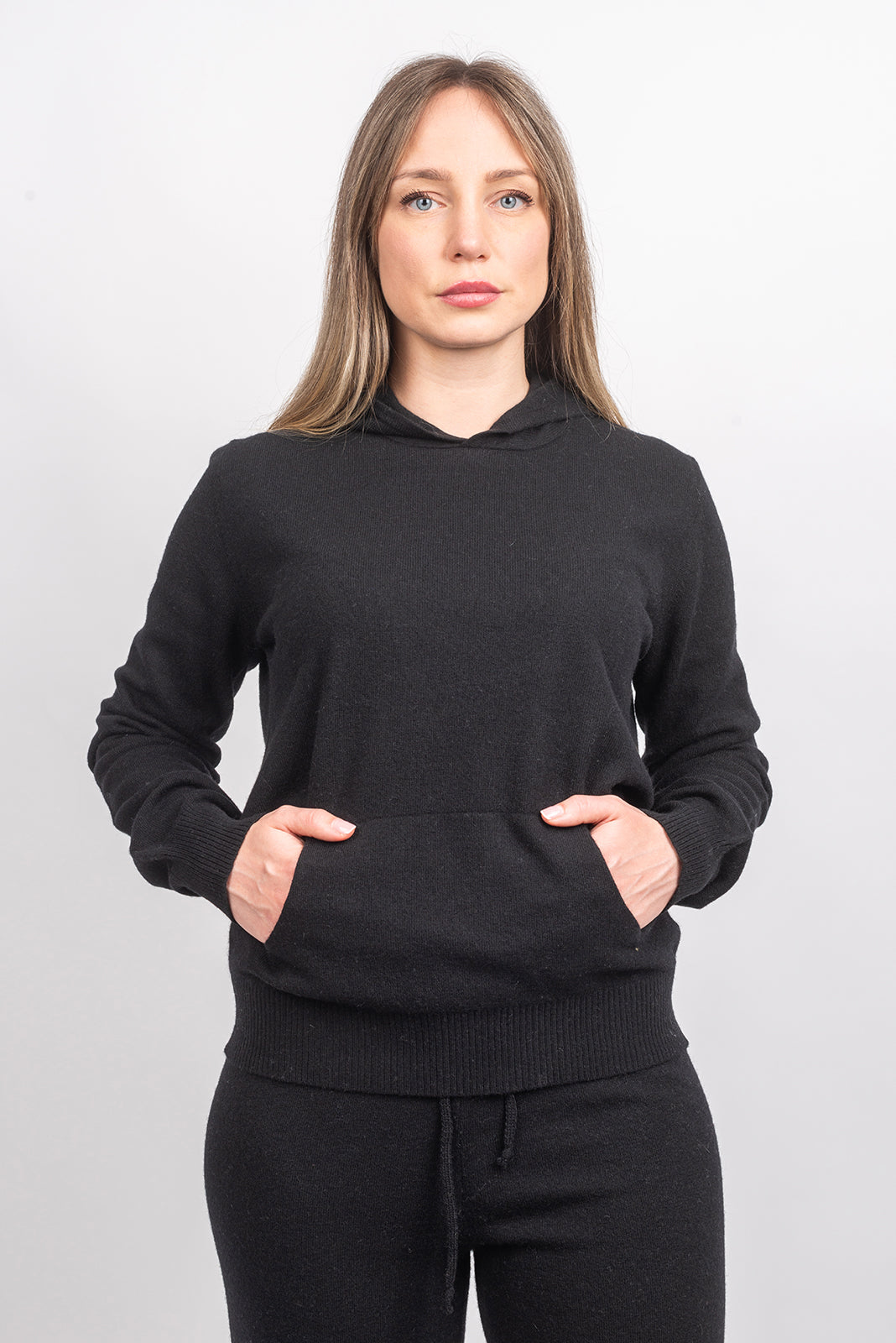 Women's hooded cashmere blend sweatshirt, colour Black, view 2 | Dalle Piane Cashmere
