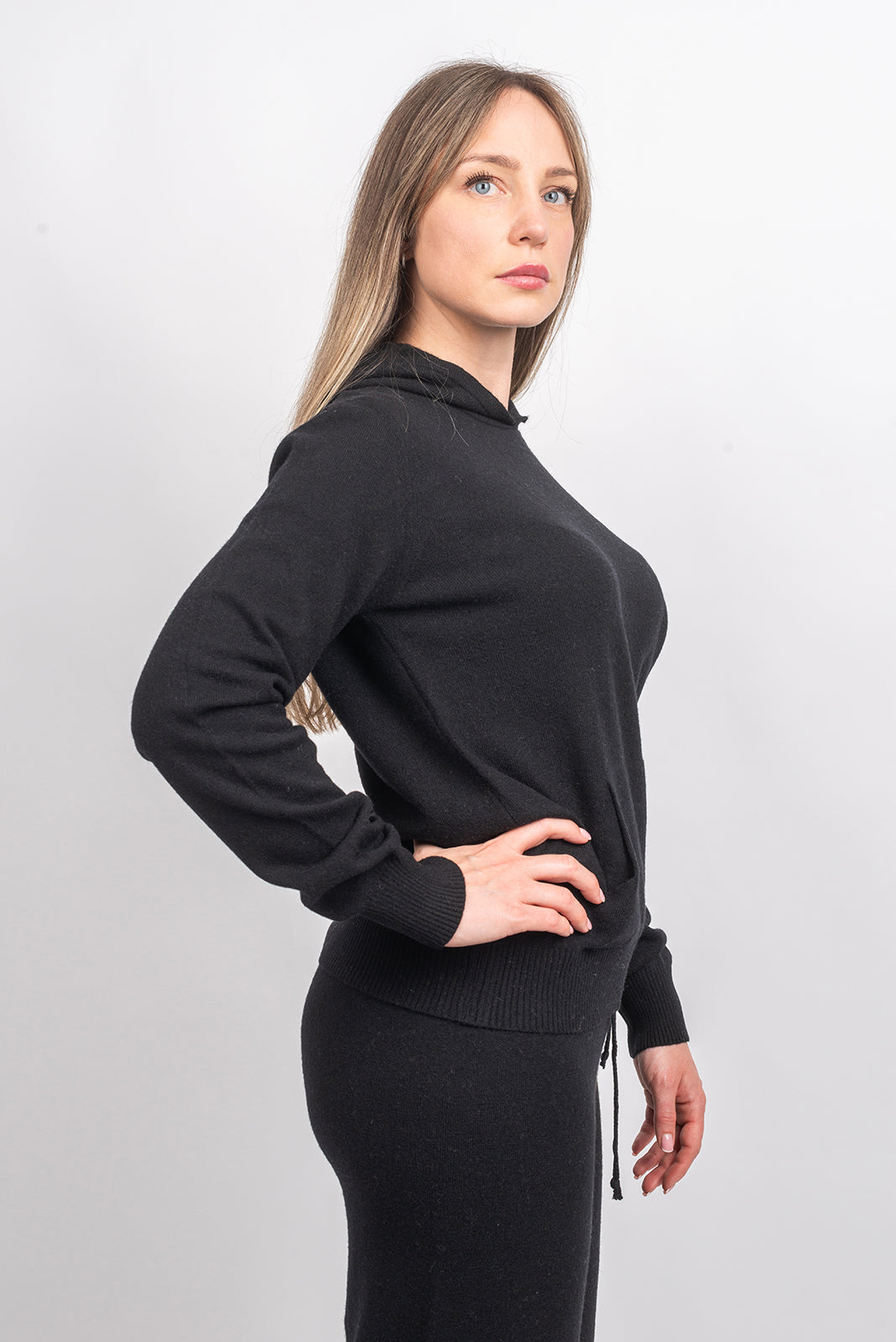 Women's hooded cashmere blend sweatshirt, colour Black, view 4 | Dalle Piane Cashmere