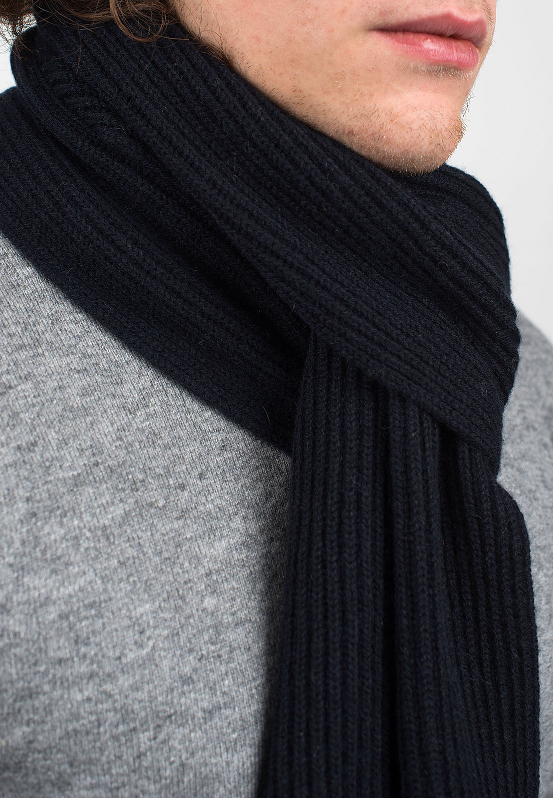 Men's fisherman's rib 100% cashmere scarf, colour Blue, view 3 | Dalle Piane Cashmere