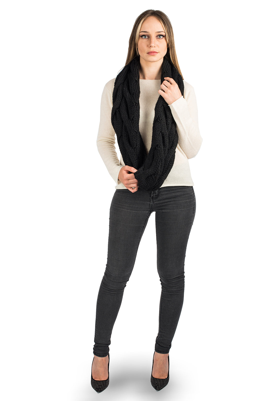 Cable-knit scarf, colour Black | Dalle Piane Cashmere