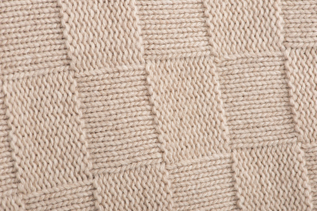 Checkerboard 100% cashmere throw, colour Beige, view 2 | Dalle Piane Cashmere