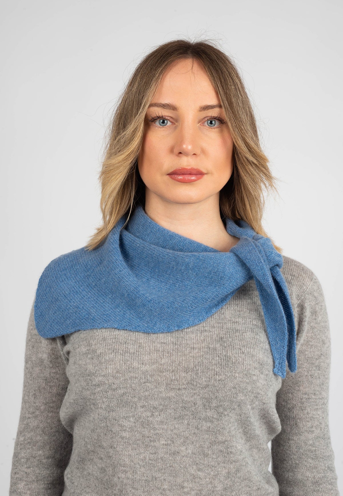 Women's 100% cashmere triangle scarf, colour Light Blue, view 2 | Dalle Piane Cashmere
