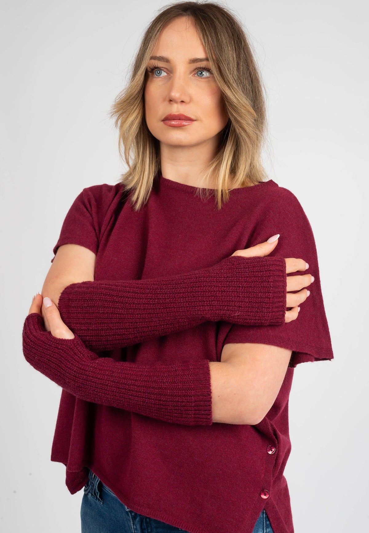 Women's cashmere blend arm warmers, colour Bordeaux, view 4 | Dalle Piane Cashmere