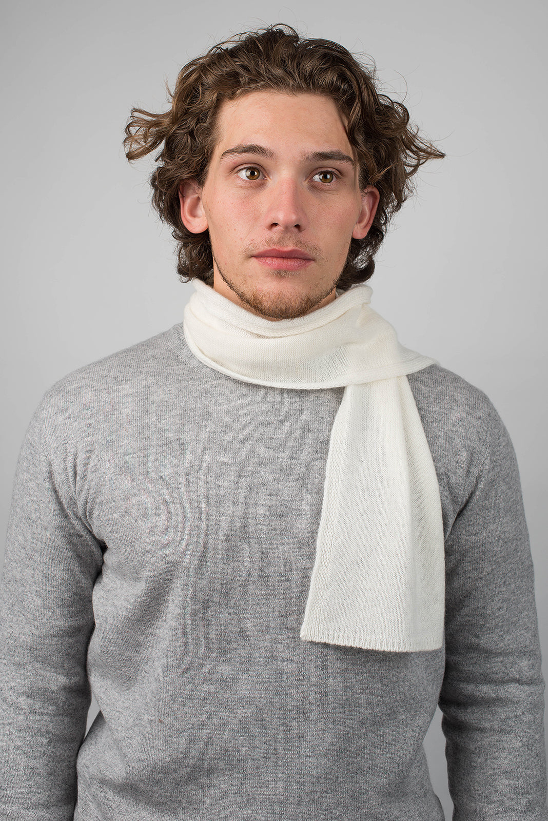 Men's 100% cashmere skinny scarf, colour Cream, view 2 | Dalle Piane Cashmere