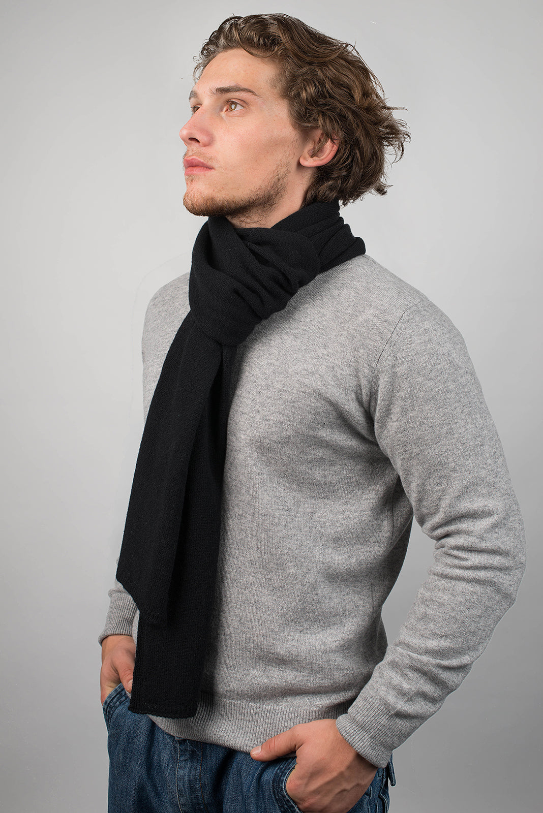 Men's wide 100% cashmere scarf, colour Black, view 2 | Dalle Piane Cashmere