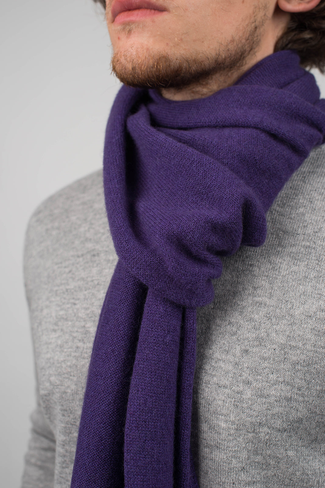 Men's wide 100% cashmere scarf, colour Purple, view 3 | Dalle Piane Cashmere