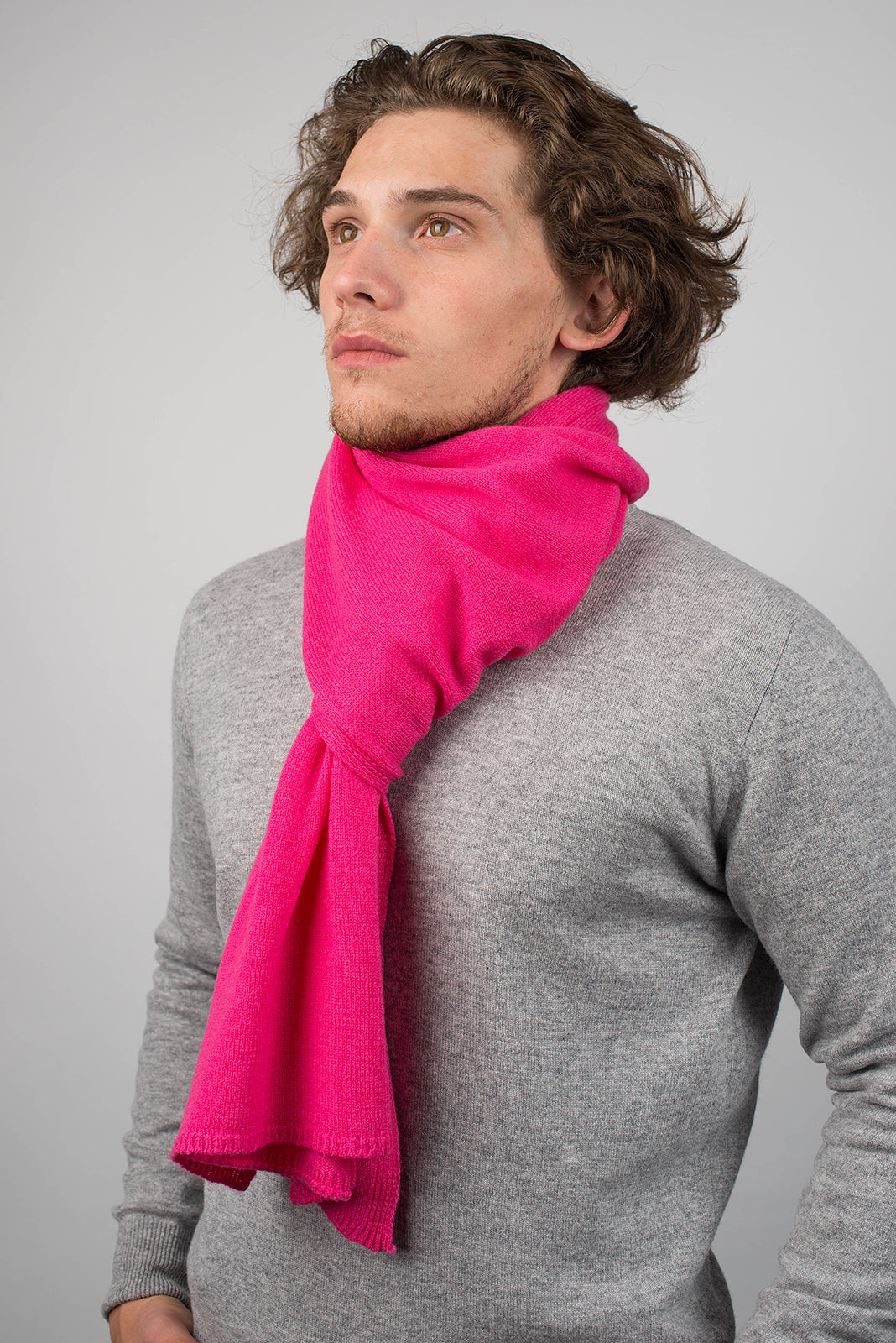 Men's wide 100% cashmere scarf, colour Fuchsia, view 3 | Dalle Piane Cashmere