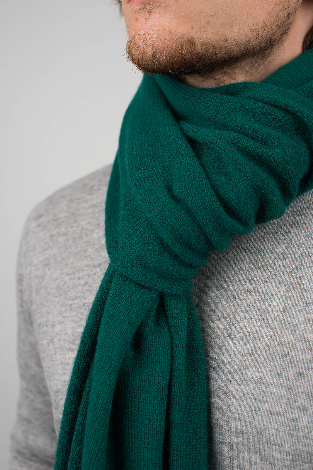 Men's wide 100% cashmere scarf, colour Green, view 4 | Dalle Piane Cashmere
