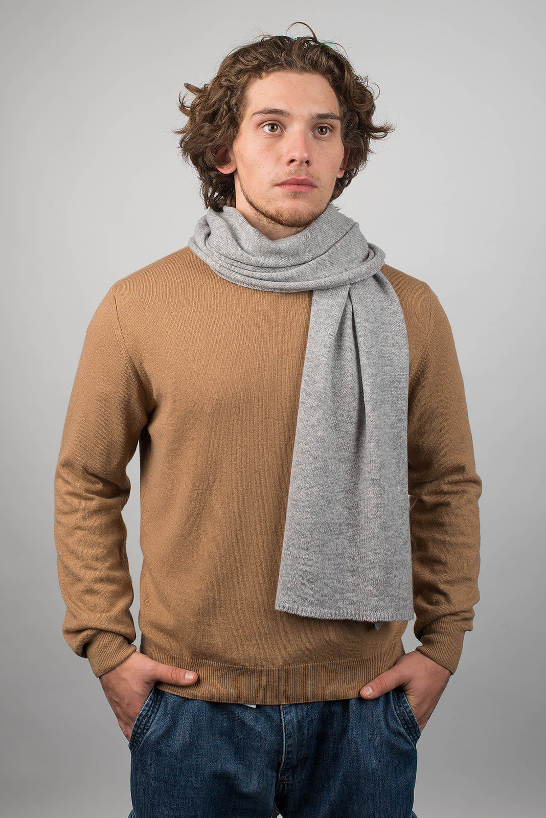 Men's wide 100% cashmere scarf, colour Grey, view 2 | Dalle Piane Cashmere
