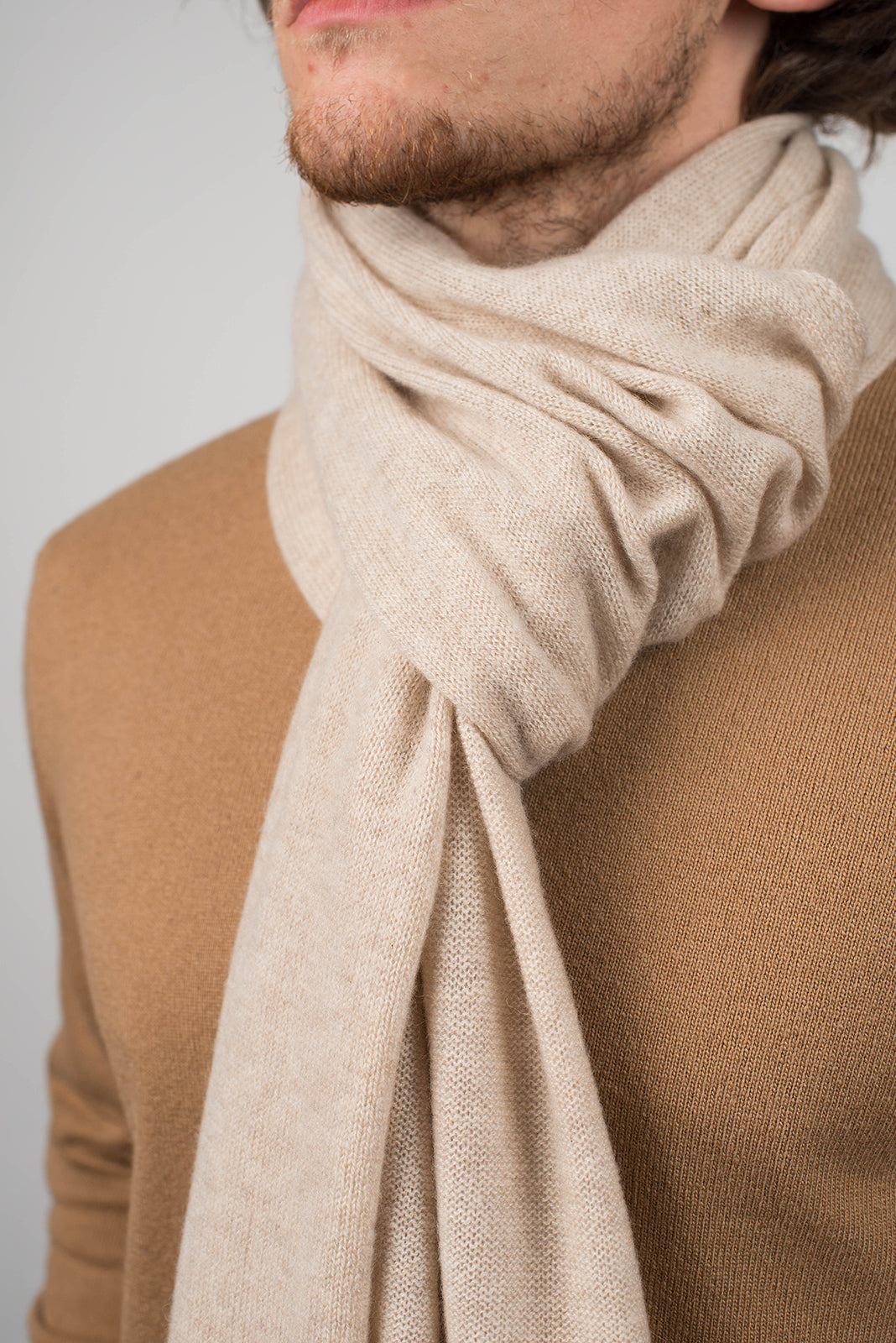 Men's wide 100% cashmere scarf, colour Beige, view 4 | Dalle Piane Cashmere