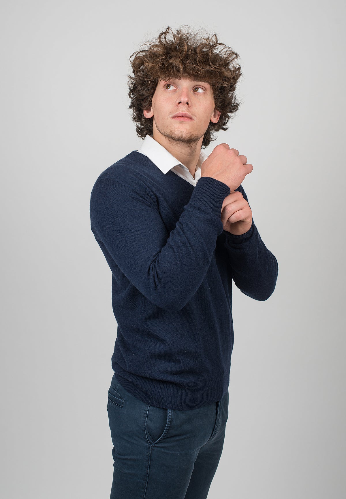 Men's 100% cashmere V-neck, colour Blue, view 3 | Dalle Piane Cashmere