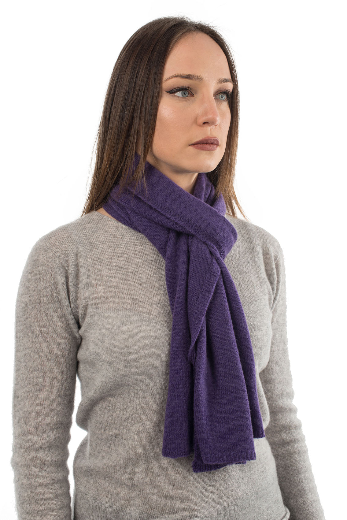 Unisex 100% cashmere scarf, colour Purple, view 2 | Dalle Piane Cashmere