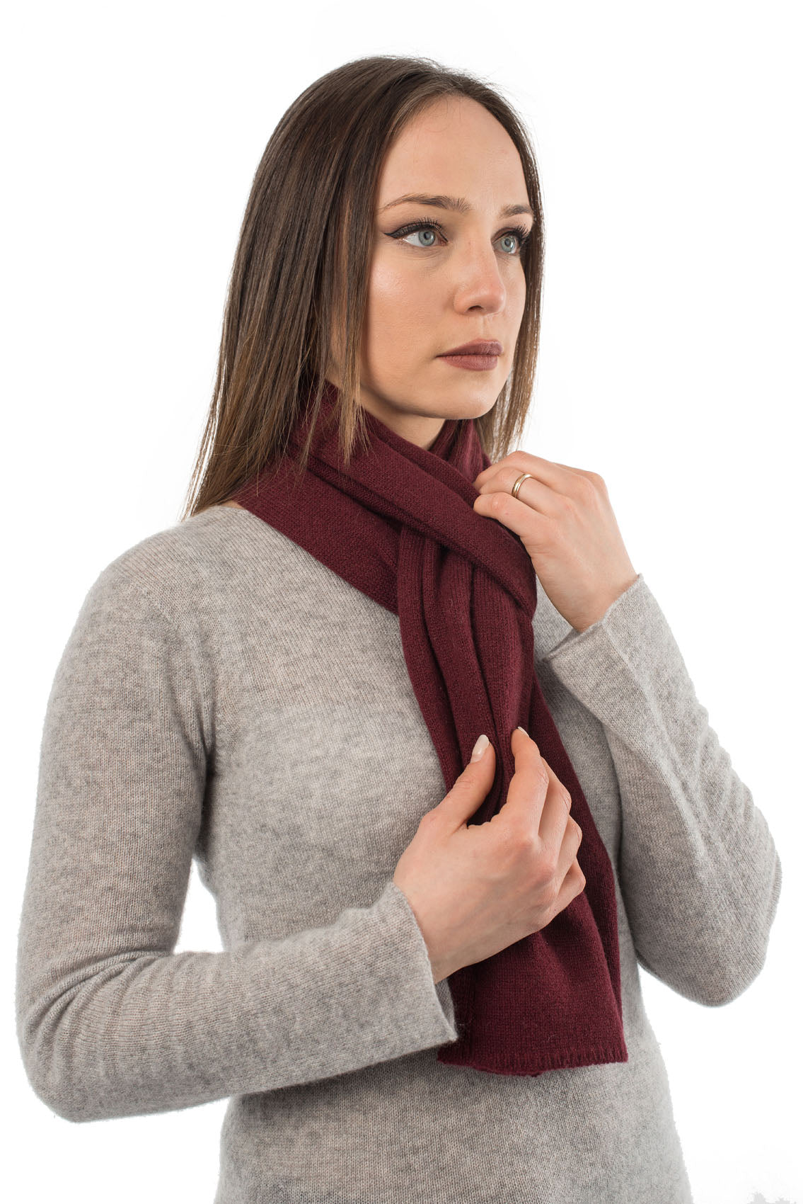 Unisex 100% cashmere scarf, colour Bordeaux, view 3 | Dalle Piane Cashmere