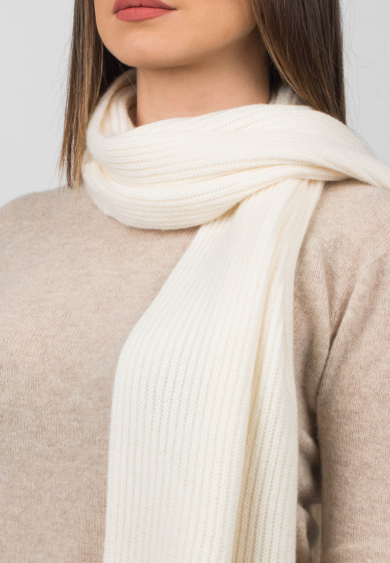 Women's fisherman's rib 100% cashmere scarf, colour Cream, view 2 | Dalle Piane Cashmere