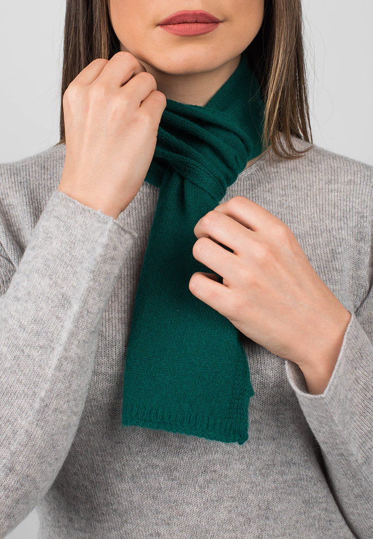 Women's 100% cashmere skinny scarf, colour Green, view 4 | Dalle Piane Cashmere