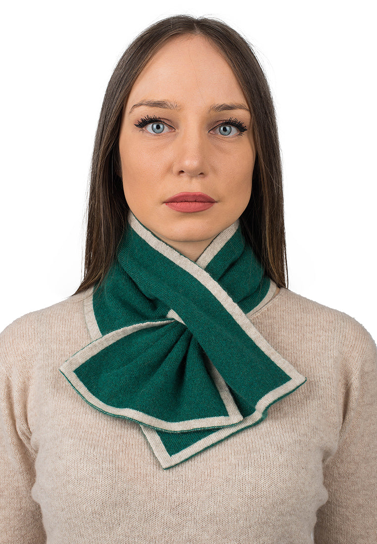 Women's reversible 100% cashmere neck warmer, colour Green | Dalle Piane Cashmere