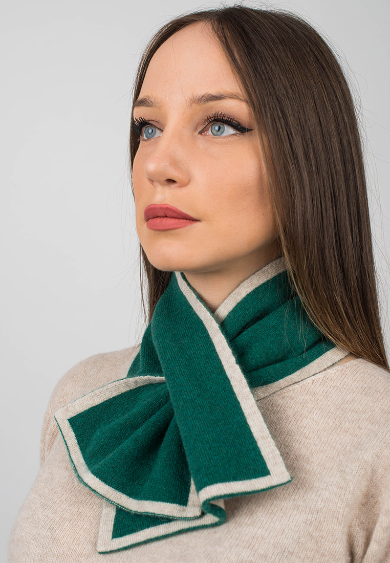 Women's reversible 100% cashmere neck warmer, colour Green, view 2 | Dalle Piane Cashmere