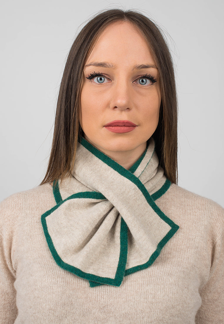 Women's reversible 100% cashmere neck warmer, colour Green, view 3 | Dalle Piane Cashmere