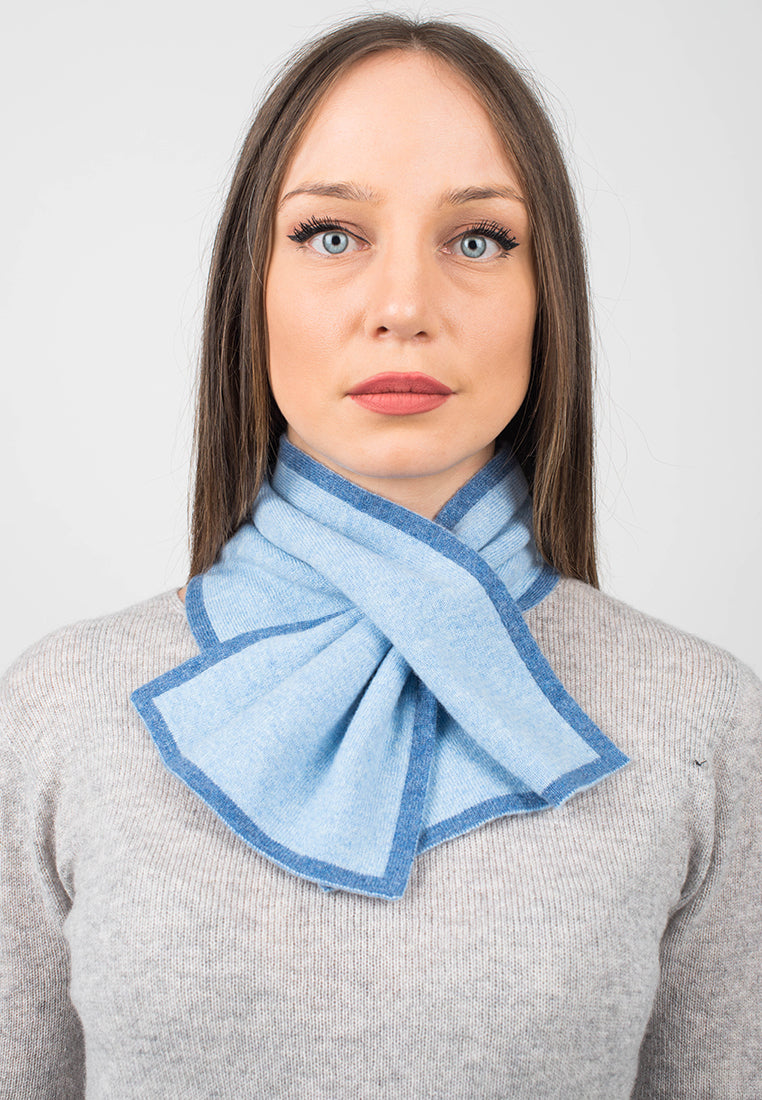 Women's reversible 100% cashmere neck warmer, colour Light Blue, view 3 | Dalle Piane Cashmere