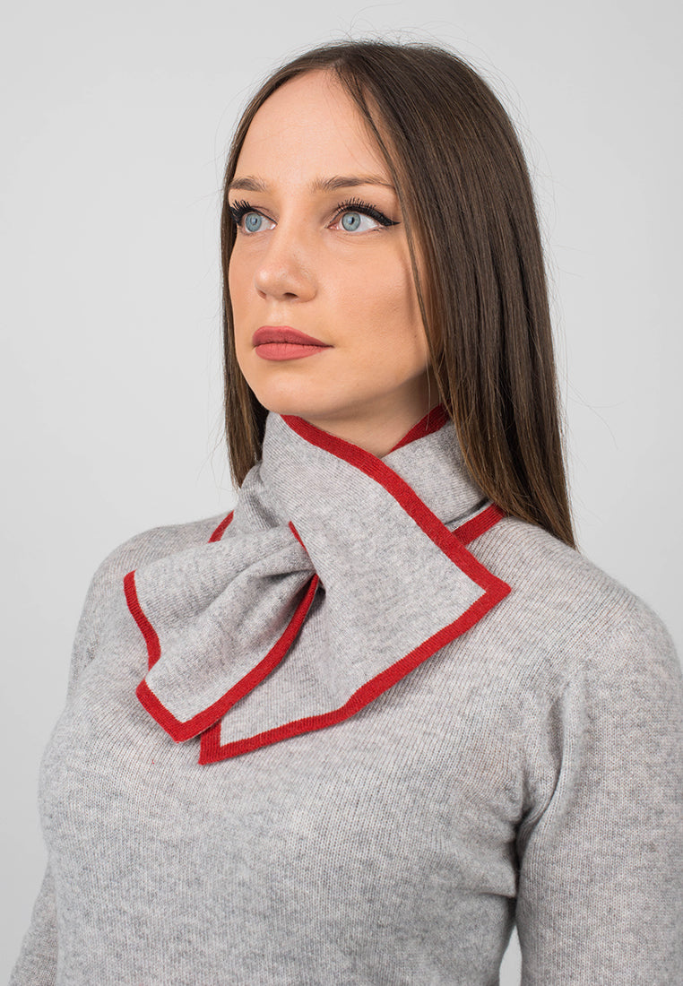 Women's reversible 100% cashmere neck warmer, colour Red, view 4 | Dalle Piane Cashmere