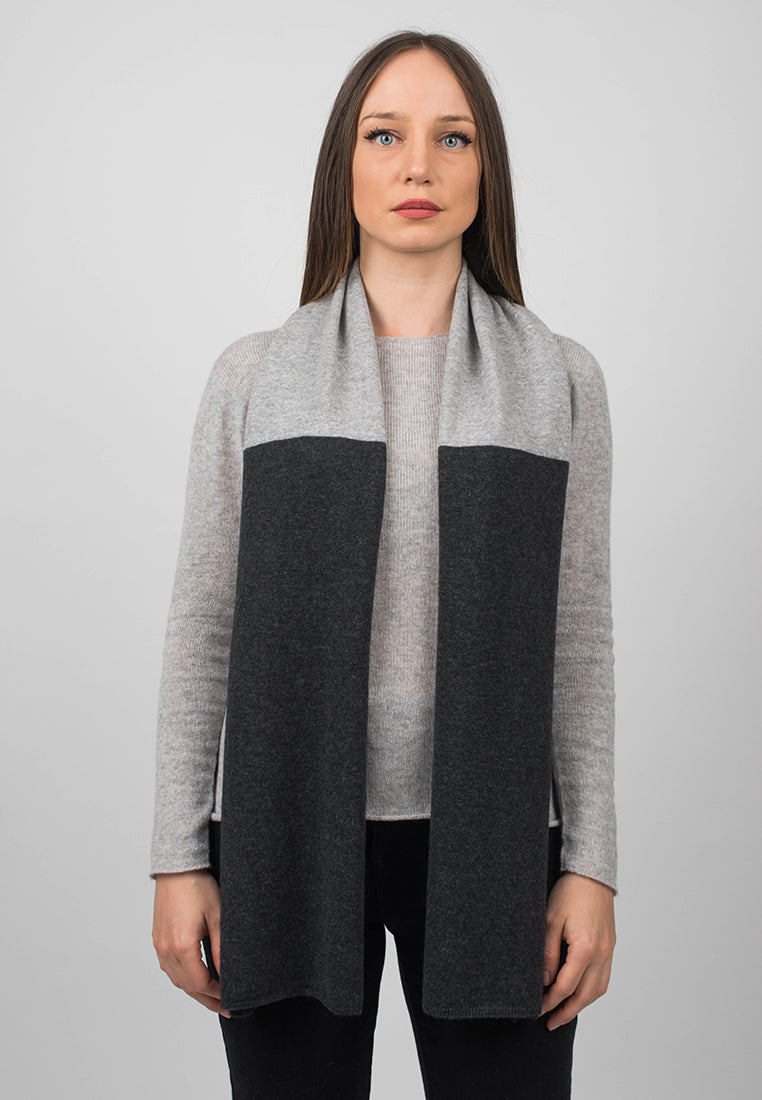 Women's two-tone 100% cashmere scarf, colour Anthracite-Grey, view 2 | Dalle Piane Cashmere