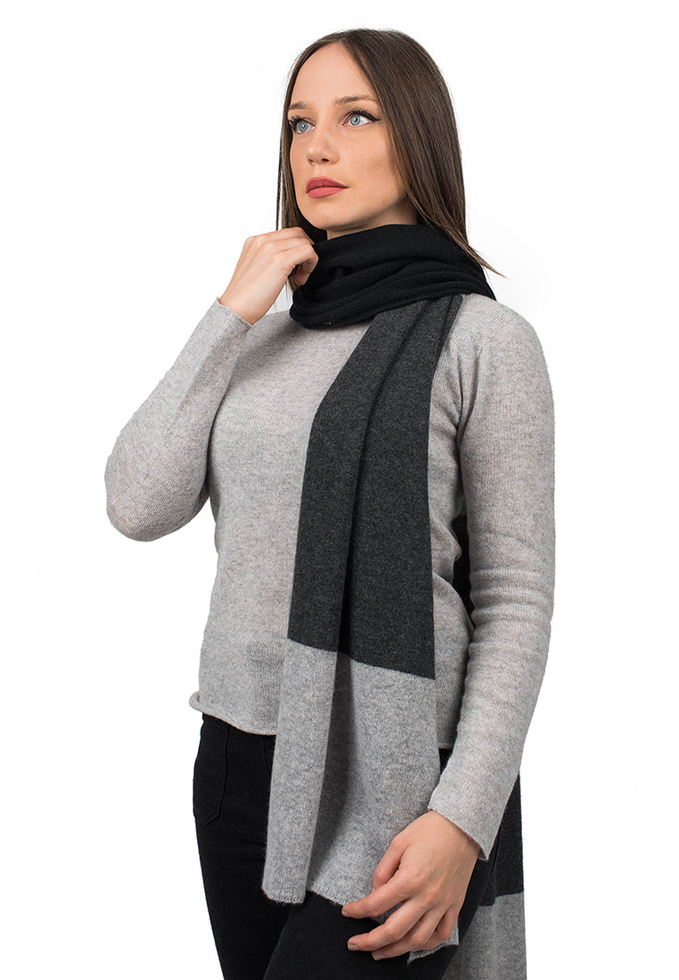Women's three-colour 100% cashmere scarf, colour Black-Grey-Anthracite | Dalle Piane Cashmere
