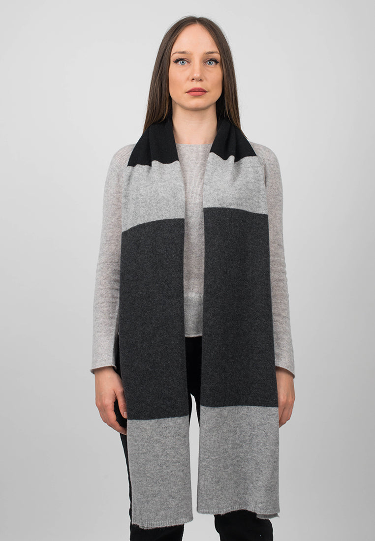 Women's three-colour 100% cashmere scarf, colour Black-Grey-Anthracite, view 2 | Dalle Piane Cashmere