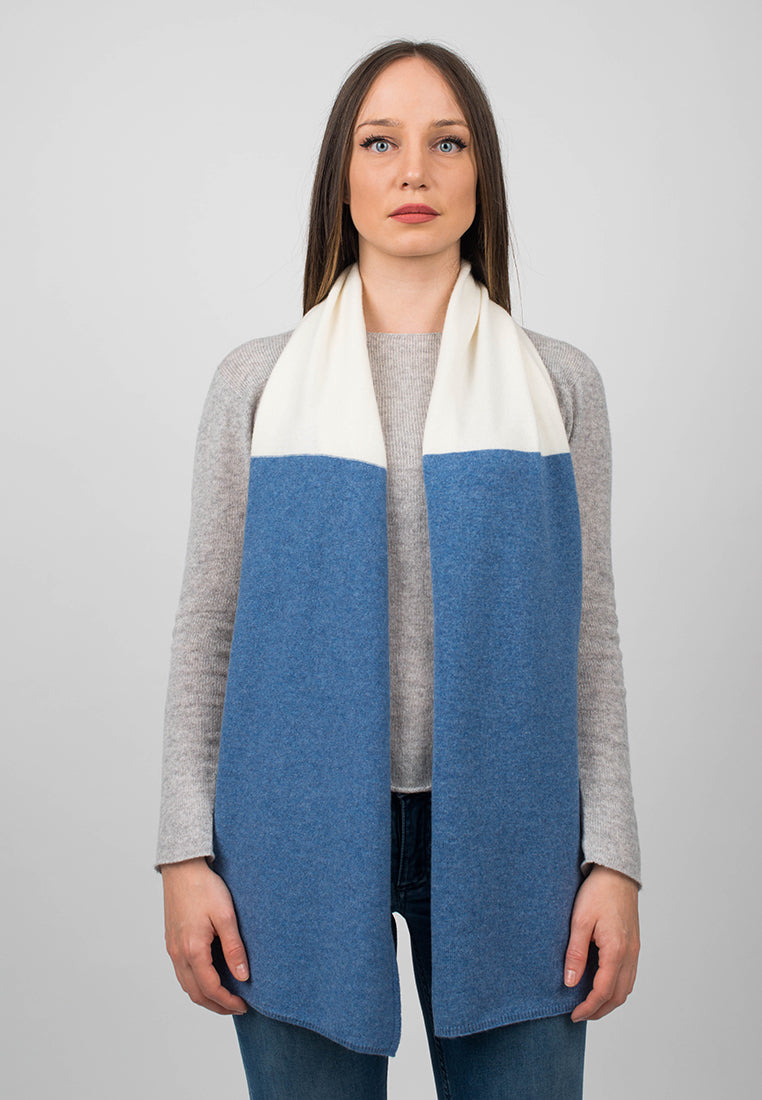 Women's two-tone 100% cashmere scarf, colour Cream-Light Blue, view 2 | Dalle Piane Cashmere
