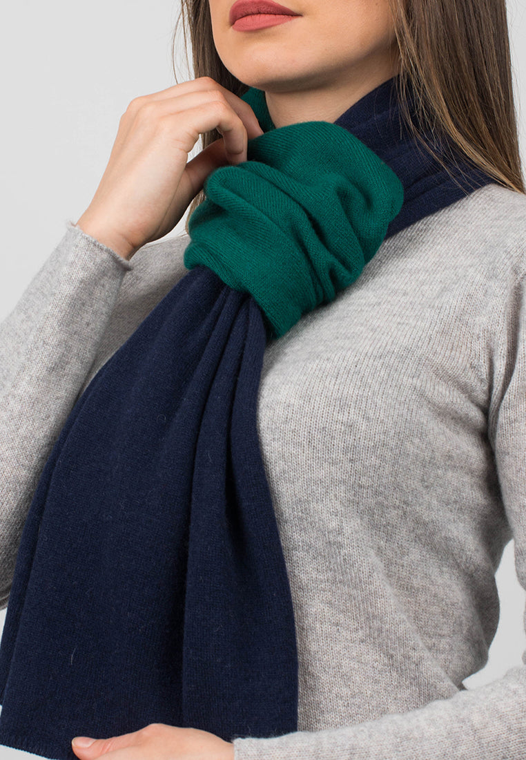 Women's two-tone 100% cashmere scarf, colour Blue-Green, view 4 | Dalle Piane Cashmere