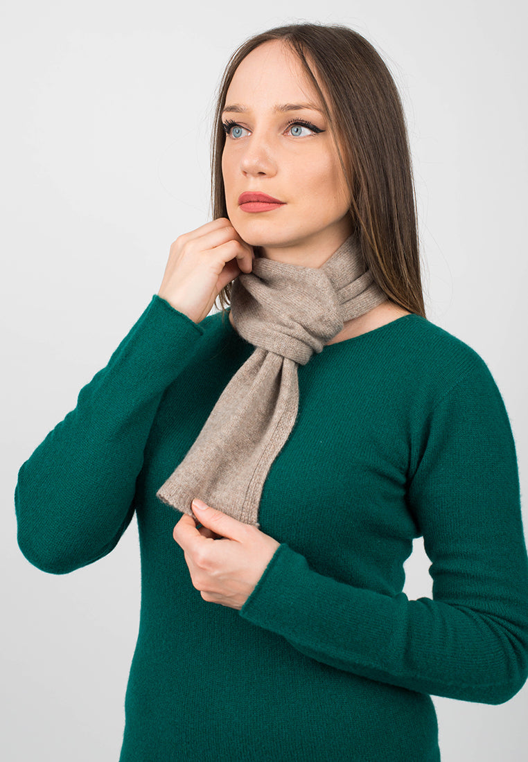 Women's 100% cashmere skinny scarf, colour Mink, view 3 | Dalle Piane Cashmere