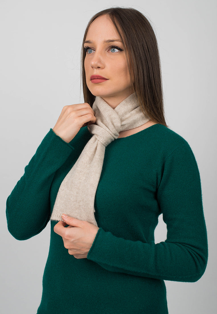 Women's 100% cashmere skinny scarf, colour Beige, view 4 | Dalle Piane Cashmere