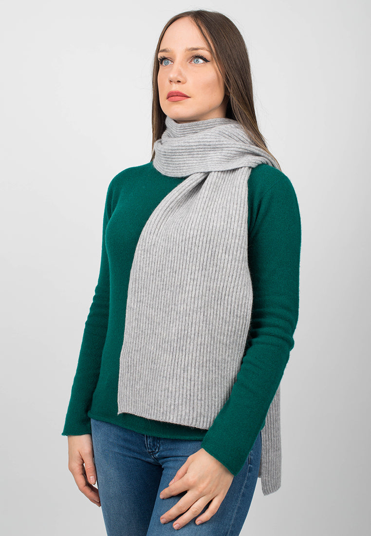 Women's fisherman's rib 100% cashmere scarf, colour Grey, view 2 | Dalle Piane Cashmere