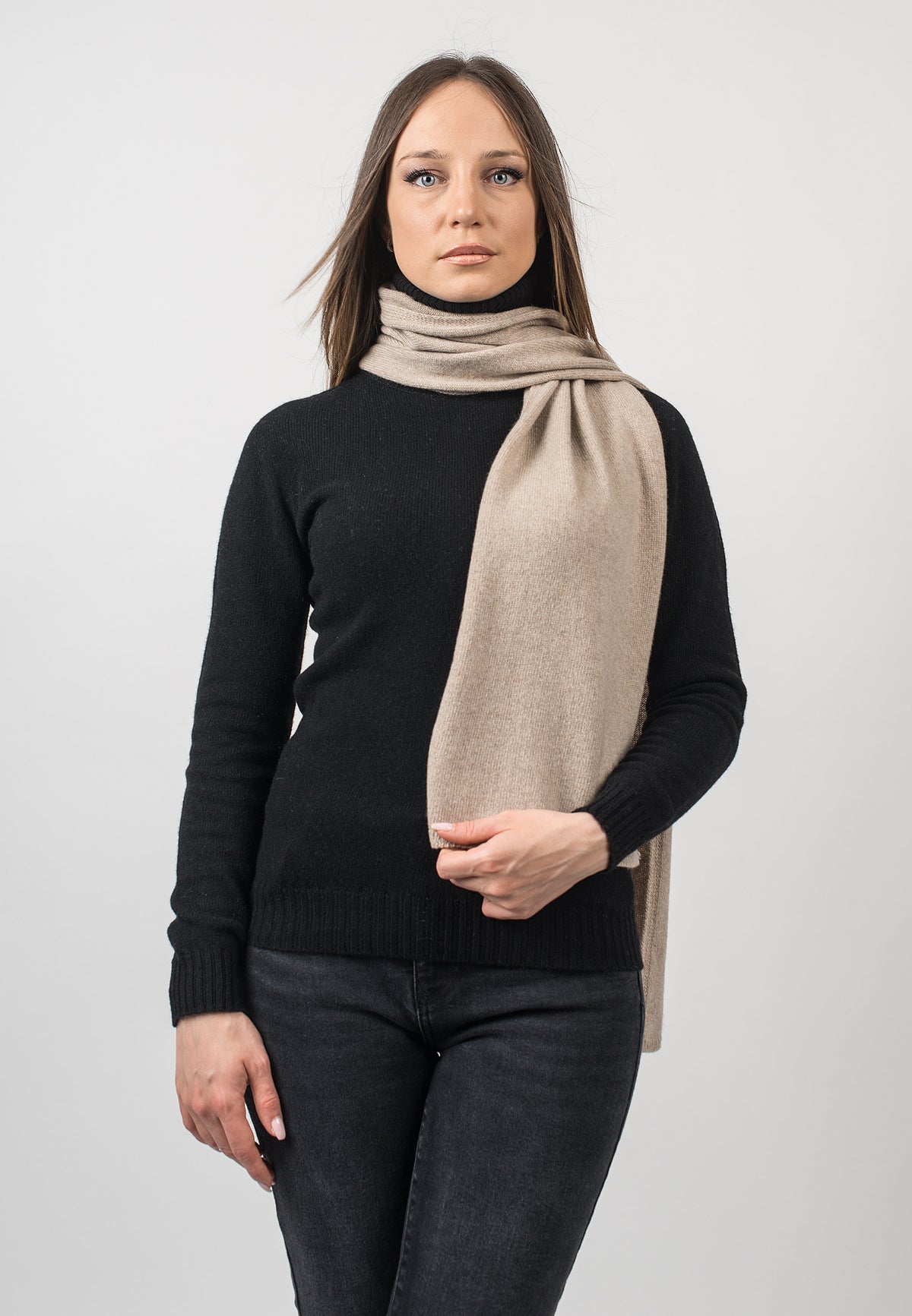 Women's recycled cashmere scarf, colour Beige, view 2 | Dalle Piane Cashmere