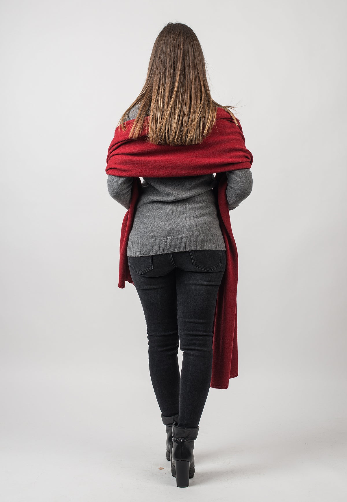 Recycled cashmere wrap, colour Red, view 3 | Dalle Piane Cashmere