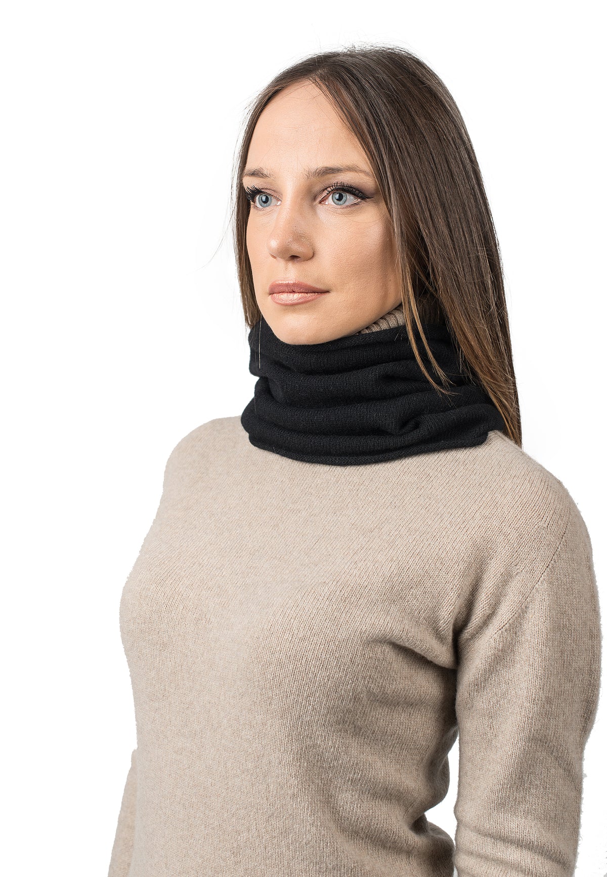 Recycled cashmere neck warmer, colour Black | Dalle Piane Cashmere