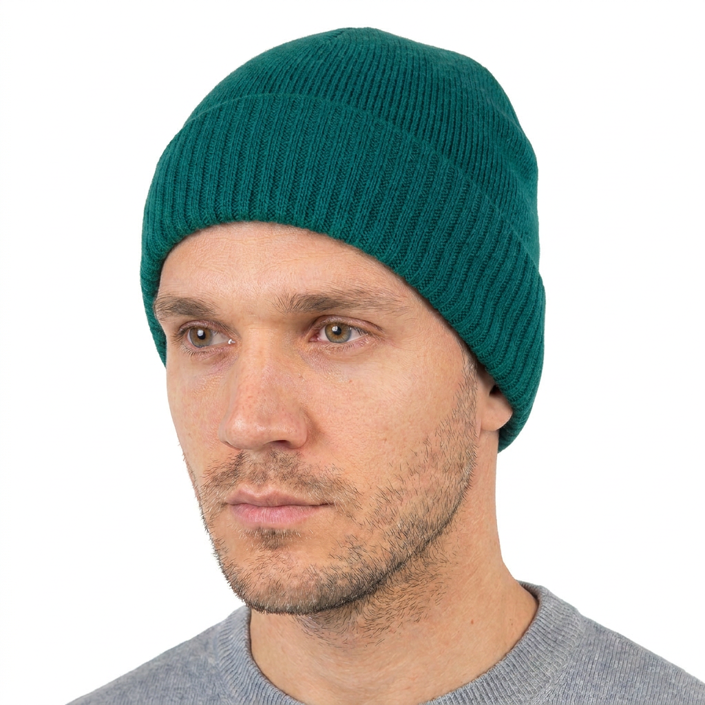 Men's plain-knit 100% cashmere beanie, colour Green, view 2 | Dalle Piane Cashmere