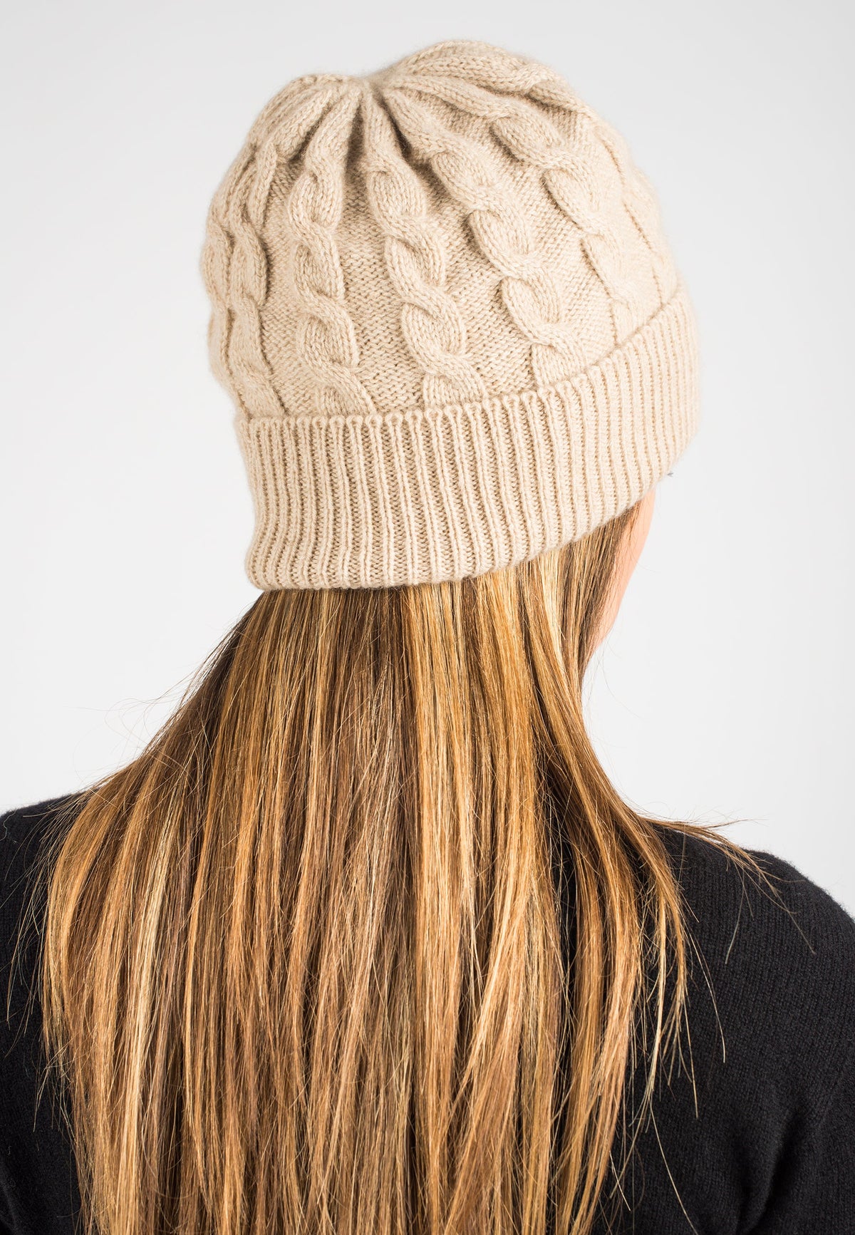 Cable-knit recycled cashmere beanie, colour Beige, view 3 | Dalle Piane Cashmere