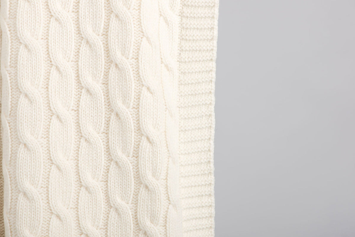Cable-knit cashmere blend throw, colour Cream, view 2 | Dalle Piane Cashmere