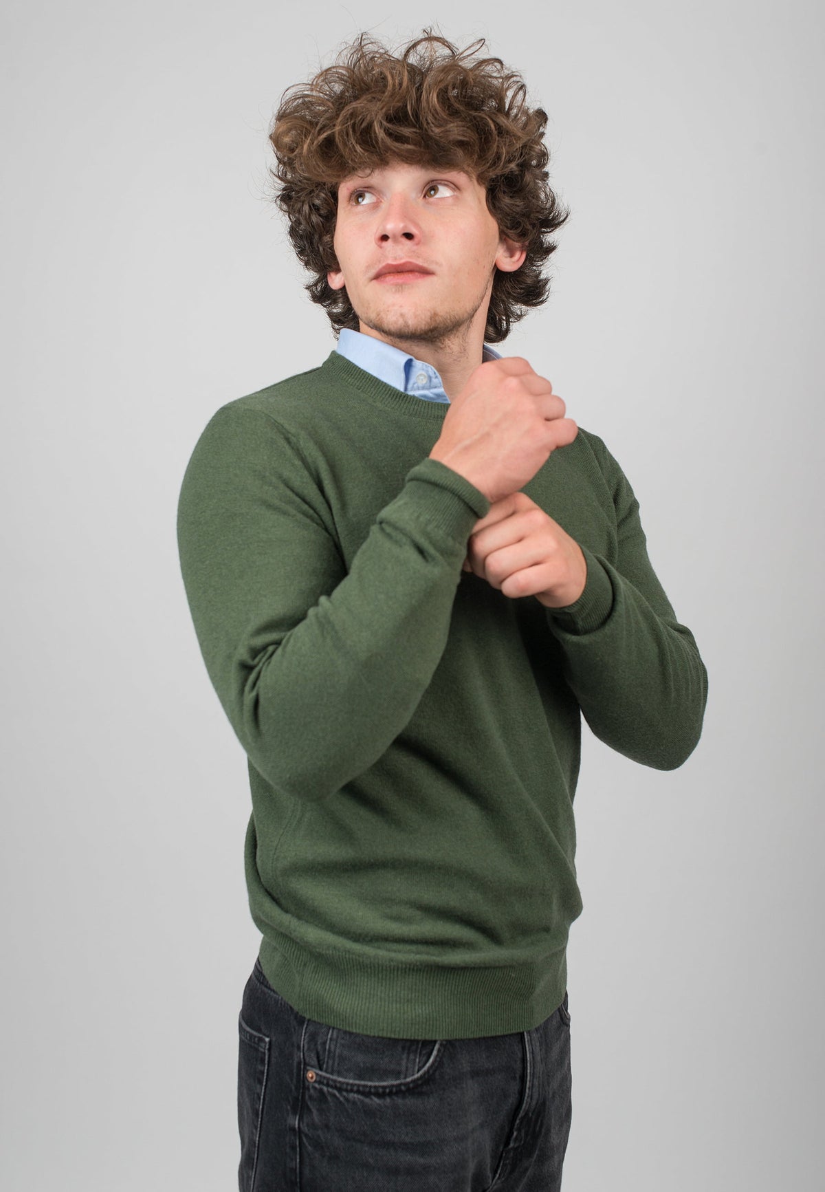 Men's cashmere blend crewneck, colour Olive, view 3 | Dalle Piane Cashmere